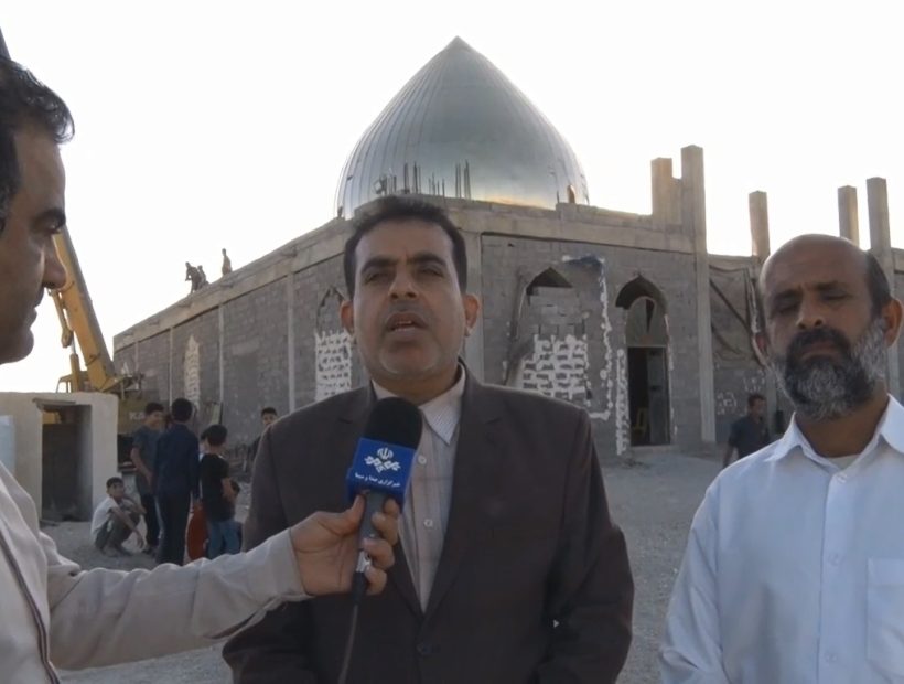 مراسم نصب گنبد آستان مقدس امامزاده شهسوار در روستای بندر عامری