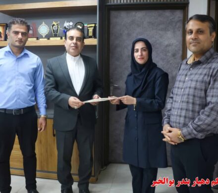 اهدا حکم دهیار بندر بوالخیر