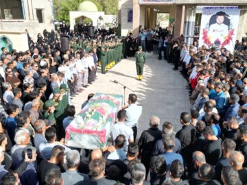 مراسم خاکسپاری شهید آتشنشان فداکار مهدی دربندی در گلزار شهدای دلوار +گزارش تصویری